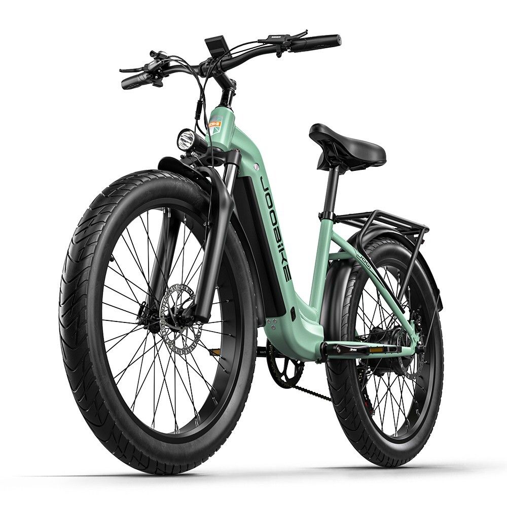 Bicicletta elettrica verde chiaro con pneumatici neri. Logo JOOBIKE sul telaio. Faro anteriore. Batteria 48V.