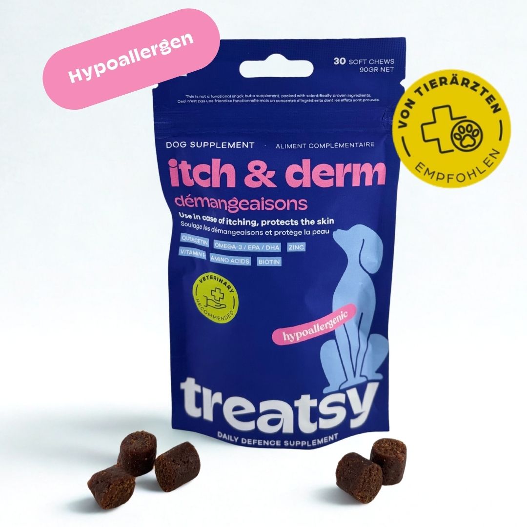 Busta blu con "itch & derm" e "Treatsy". Contiene 30 soft chews. Con "Ipoallergenico" e logo veterinario.