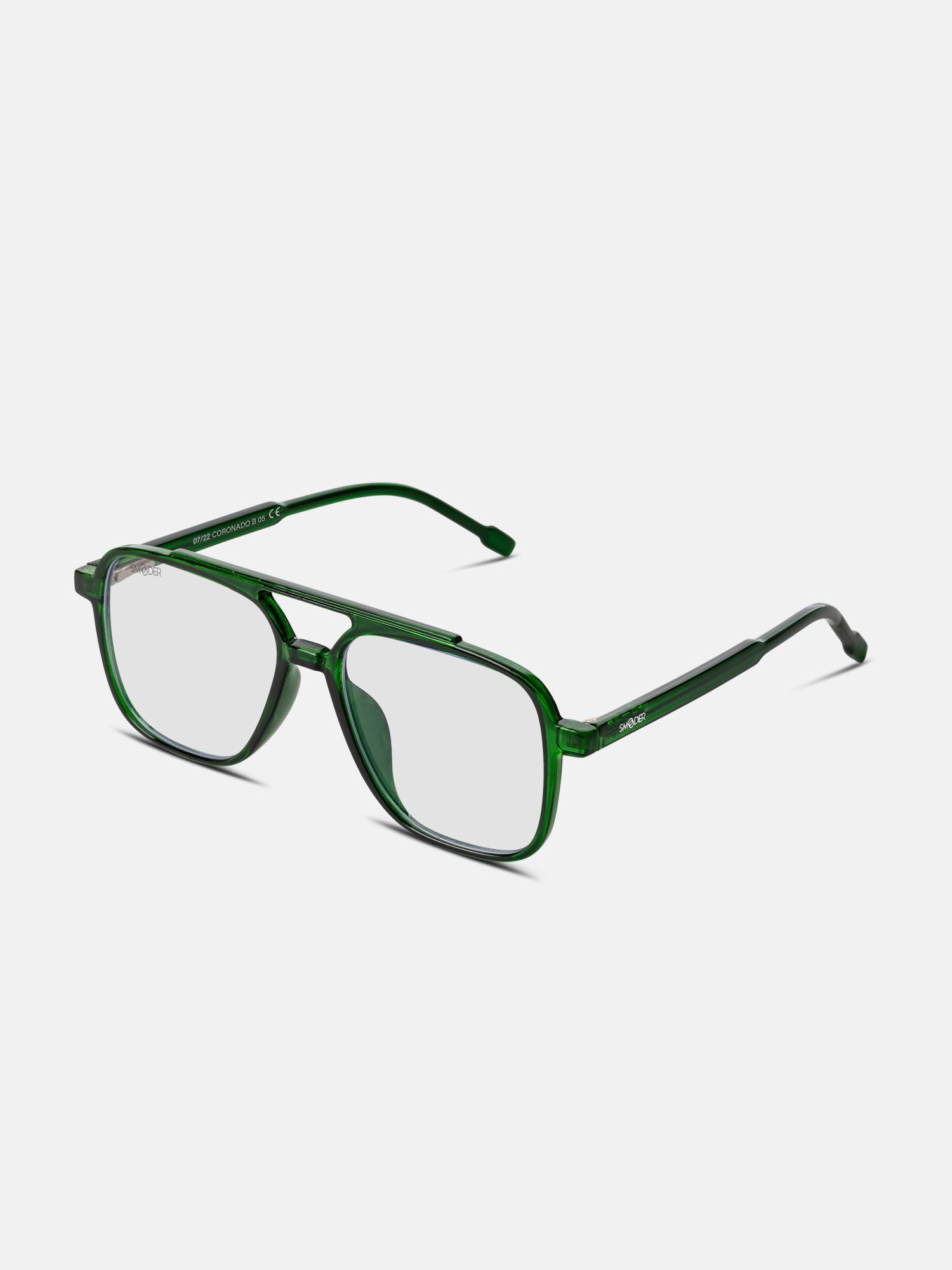 Occhiali verdi con lenti quadrate. Doppio ponte, aste nere. Marchio Smooder sull'asta.