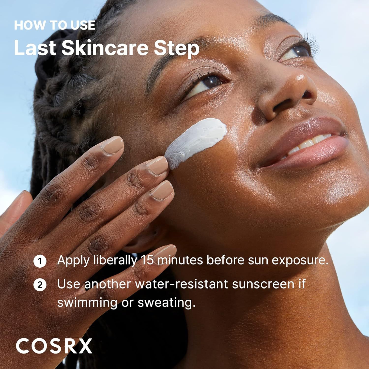 Donna applica crema solare. Testo: Ultimo step skincare. Istruzioni per l'uso. COSRX.