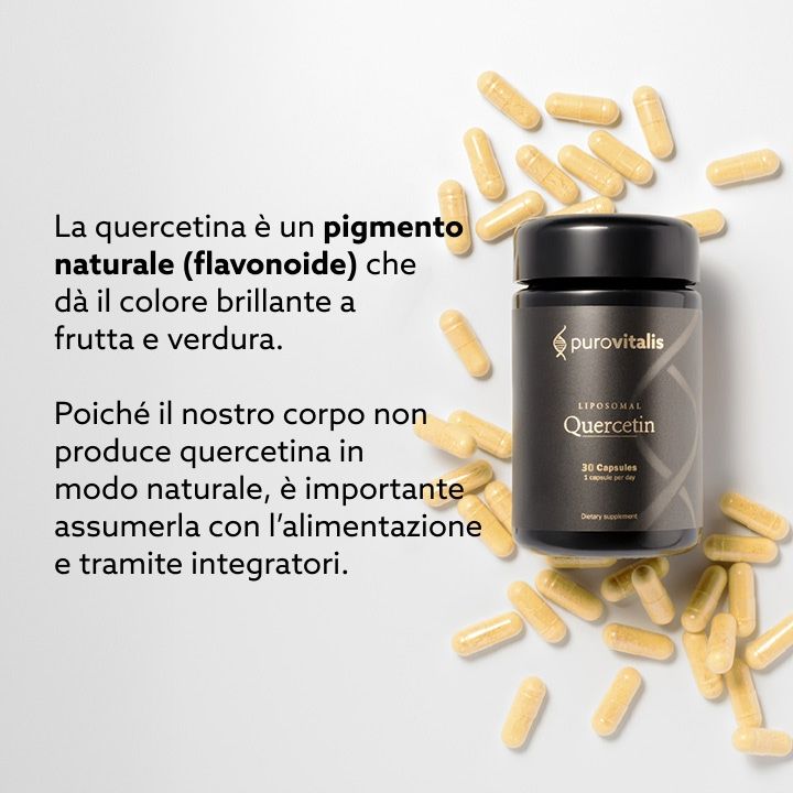 Flacone con capsule e testo in italiano. Capsule gialle. Flacone: "Liposomales Quercetin", "30 Capsule". Marchio: Purovitalis.
