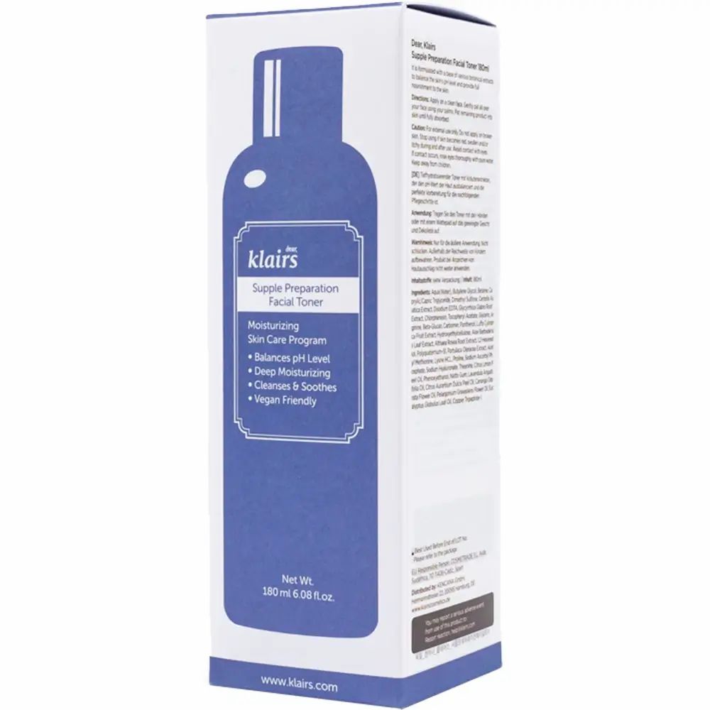 Flacone di toner viso Dear Klairs. Confezione bianca con sagoma blu del prodotto. Testo: 'Moisturizing Skin Care Program'.