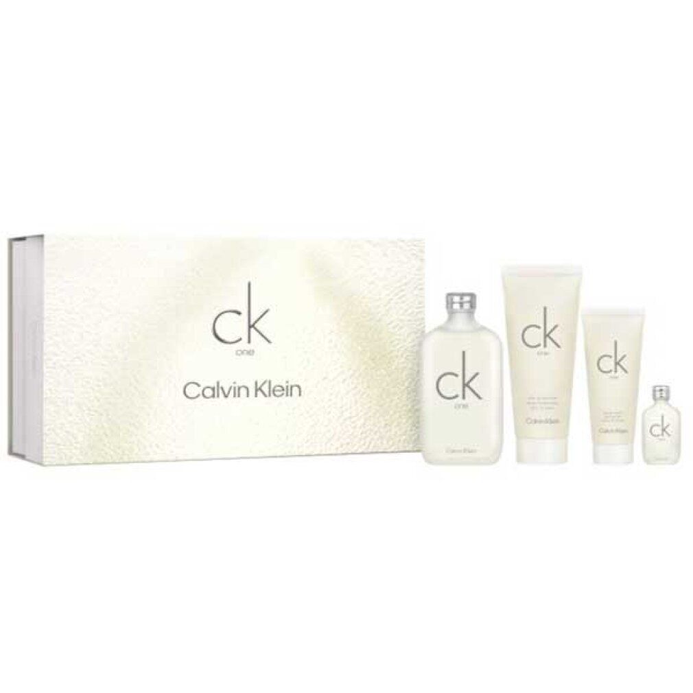 Set regalo Calvin Klein con flacone, gel, shampoo e miniatura. Confezione bianca con logo e scritta. Prodotti bianchi.