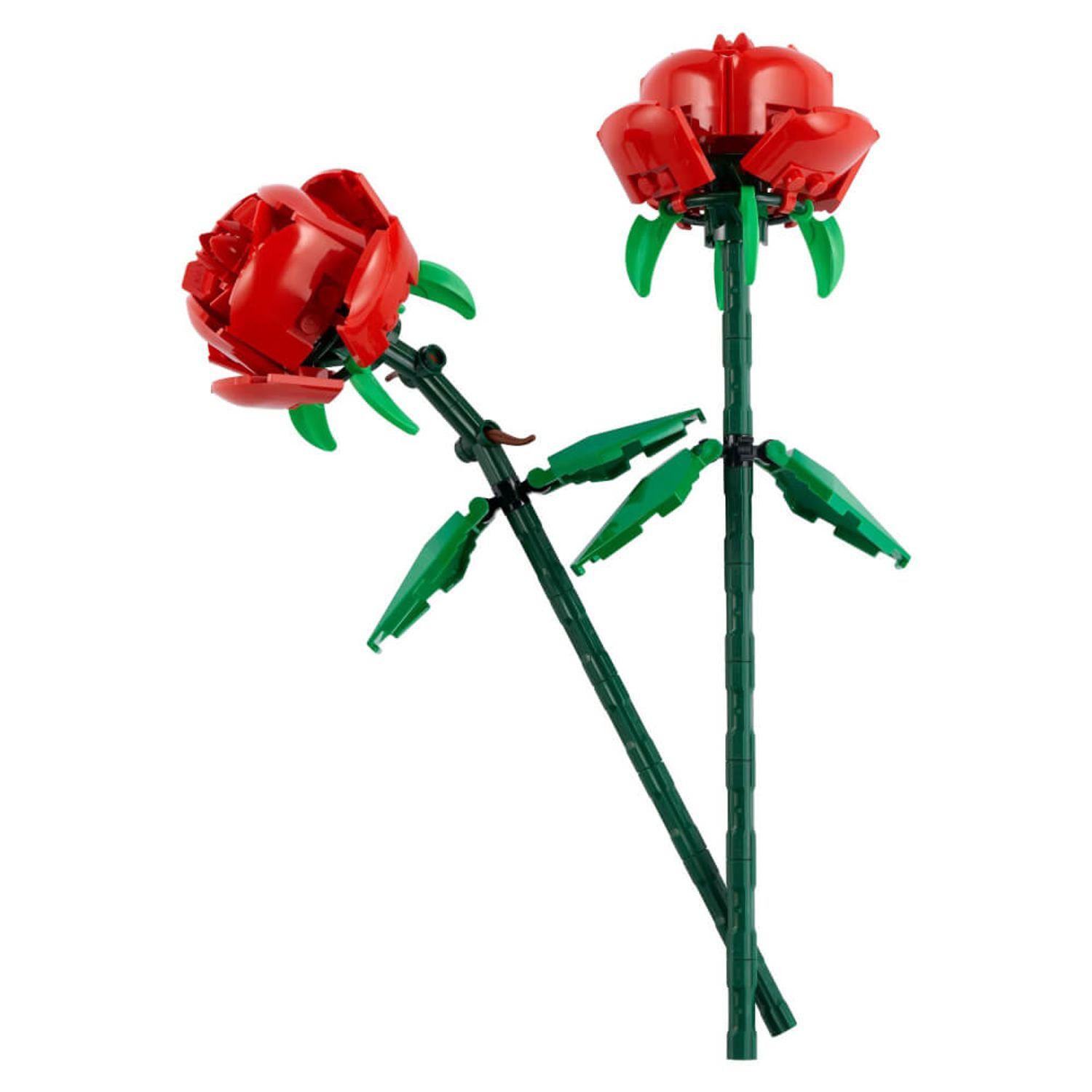 Due rose LEGO rosse con foglie e steli verdi, su sfondo bianco.