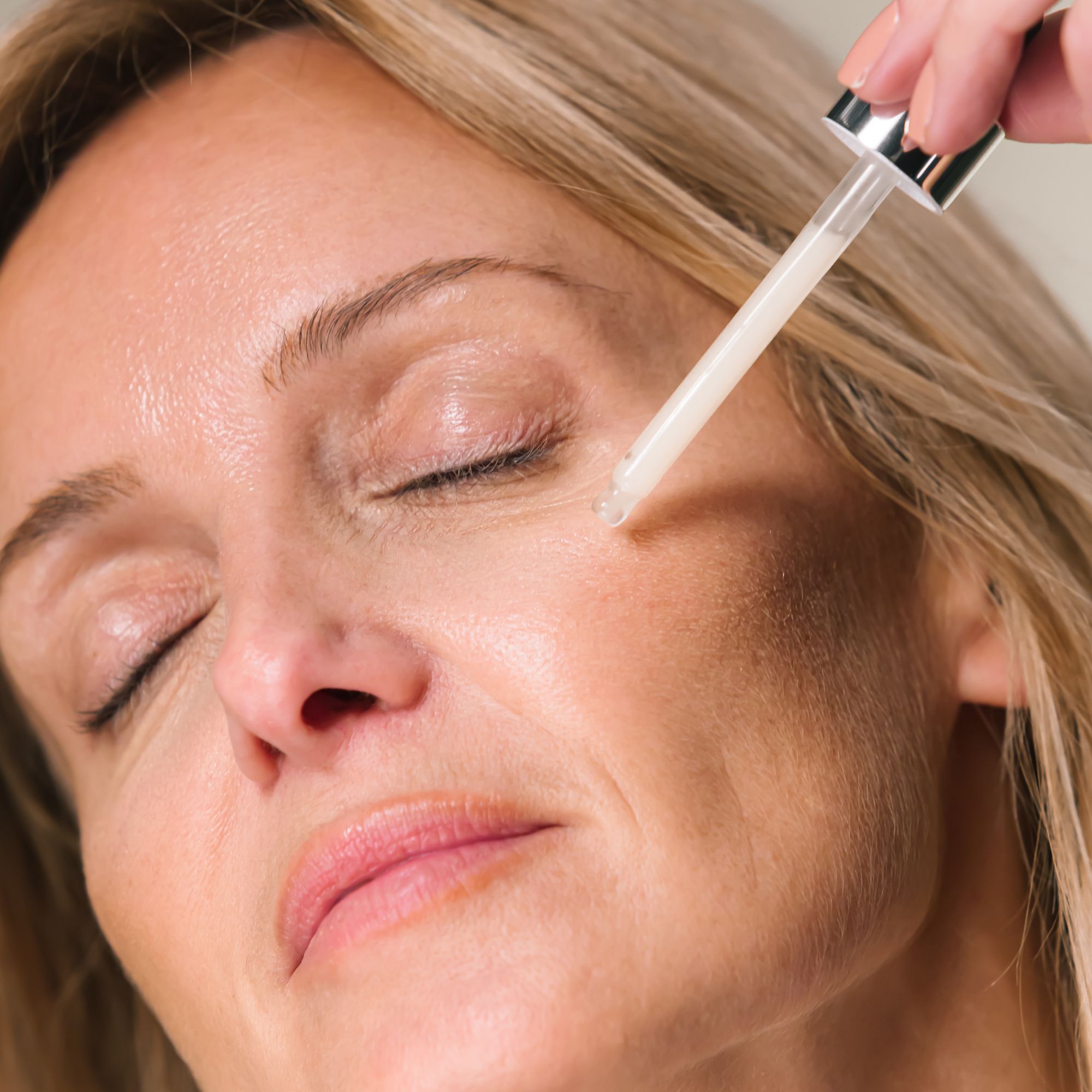 Alkemy Siero Viso Notte Anti Età, Azione Rigenerante Idratante e Illuminante