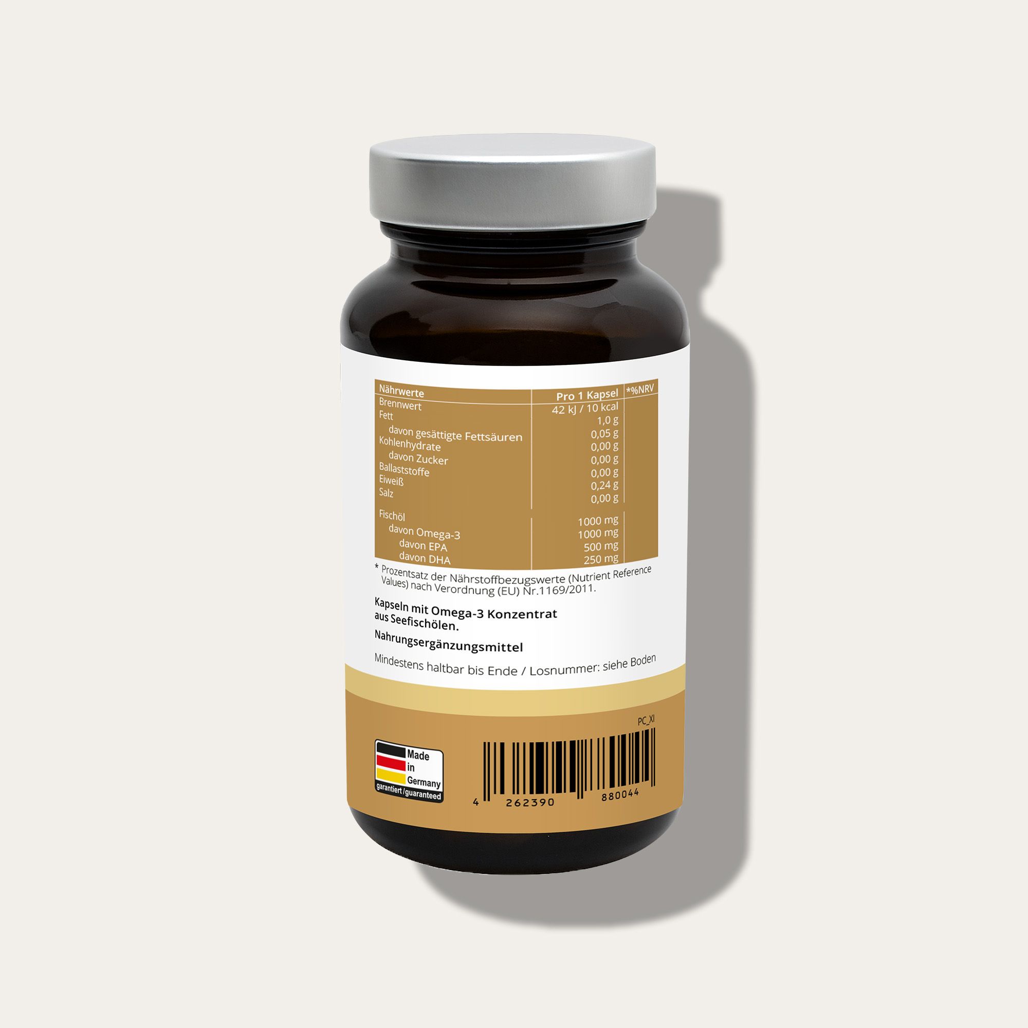 Flacone marrone con etichetta bianca. Scritte: informazioni nutrizionali, concentrato di omega-3. Made in Germany.