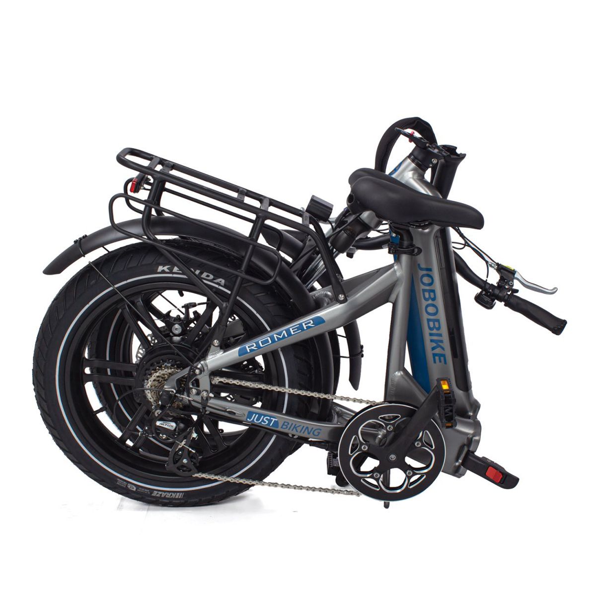 E-bike pieghevole. Colore grigio-blu. Pneumatici neri, portapacchi. Scritta Romer.