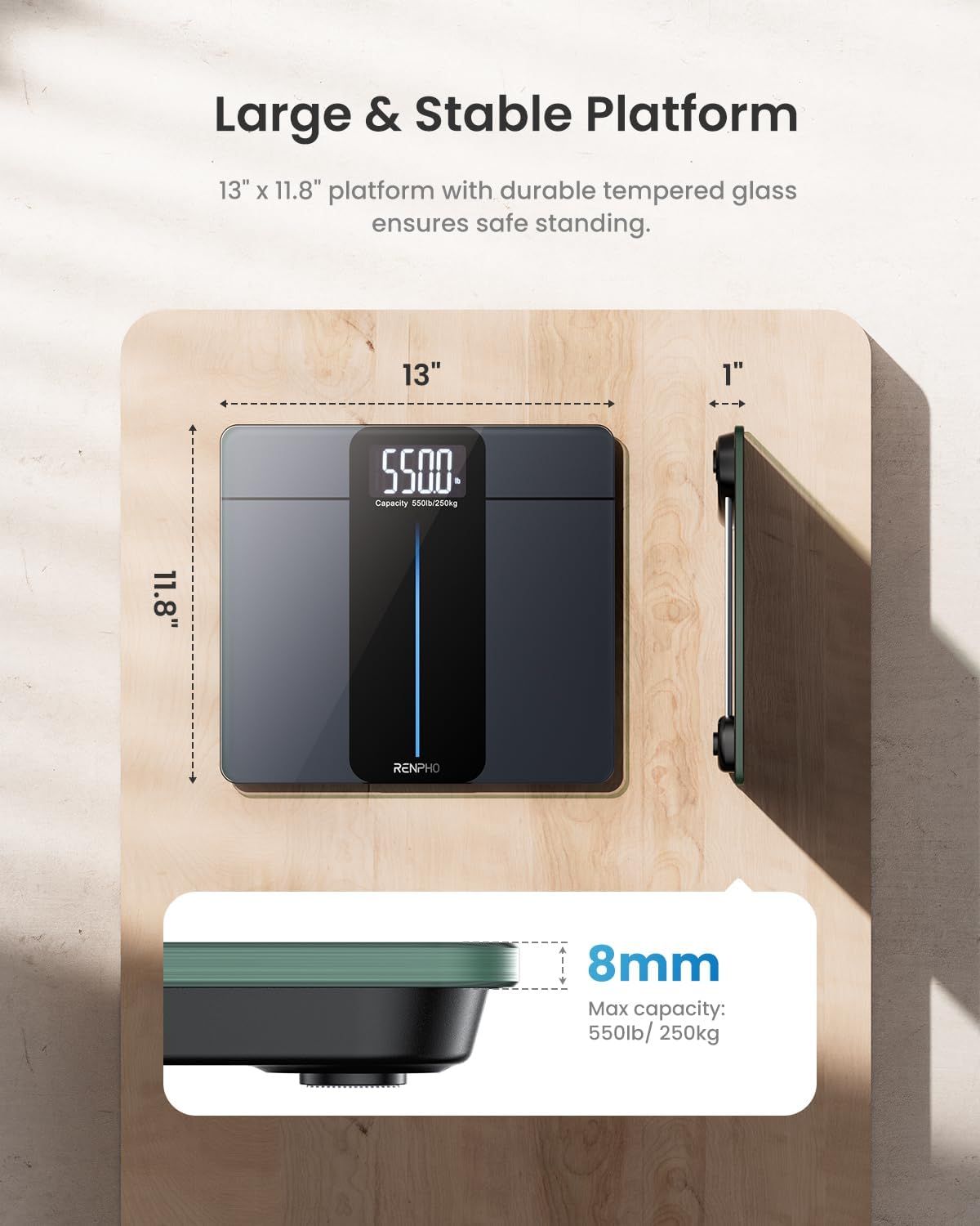 Bilancia digitale. Piattaforma: 13" x 11,8". Spessore 8mm. Capacità max: 550lb/250kg. Design nero.