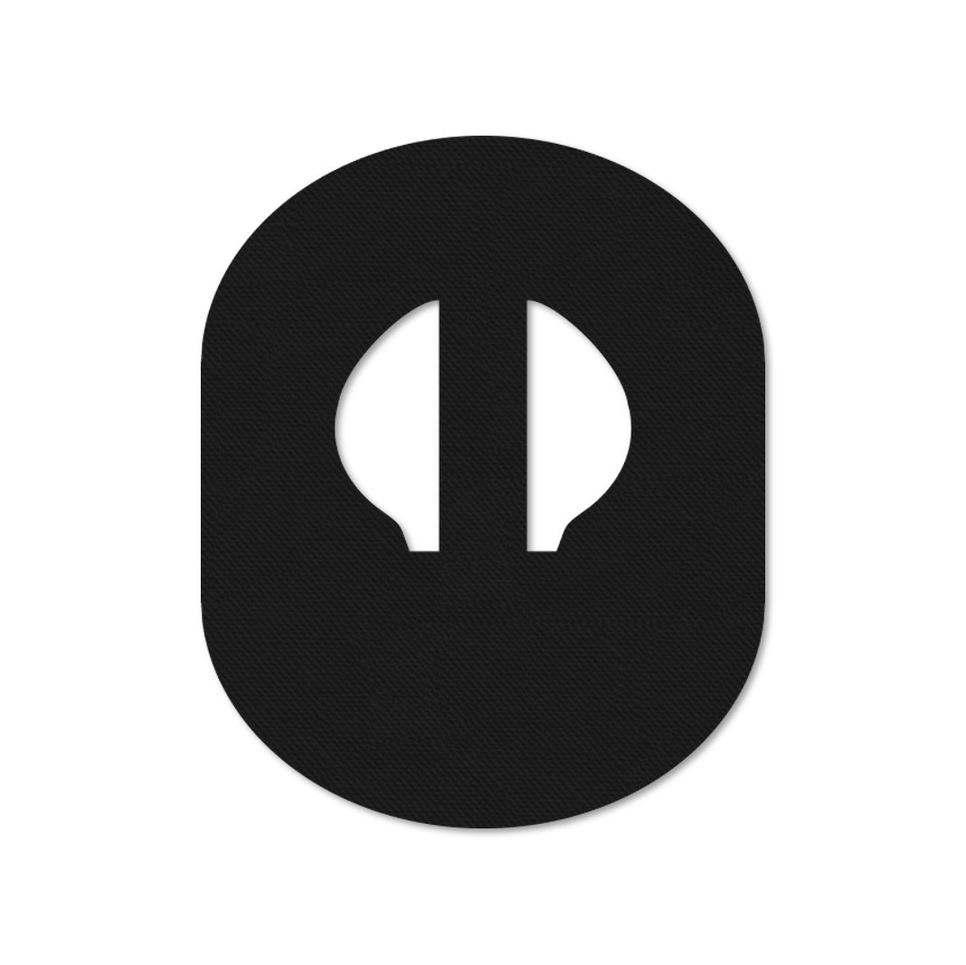 Cerotto nero ovale con intaglio. Forma allungata con intaglio verticale centrale.