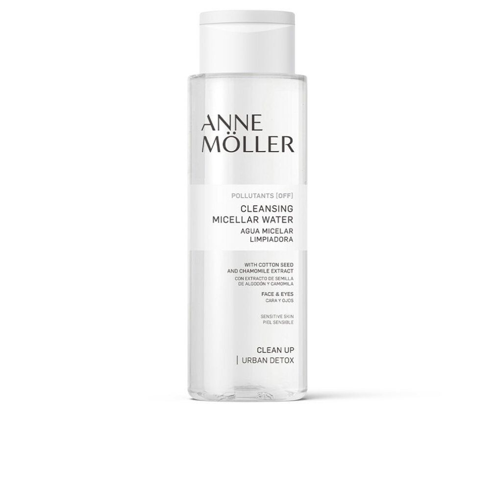 Flacone trasparente con tappo bianco. Scritta: ANNE MÖLLER, CLEANSING MICELLAR WATER. Testo: Con estratto di semi di cotone e camomilla. Viso e occhi. Pelle sensibile.