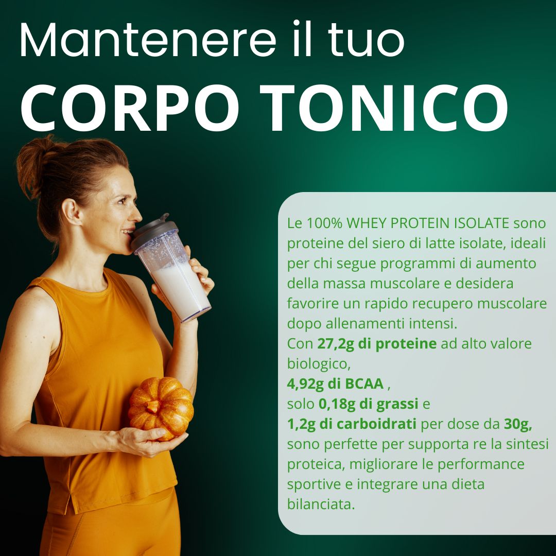 Donna beve da uno shaker. Testo: 100% Whey Protein Isolate. Contiene 27,2g proteine, 4,92g BCAA, 0,18g grassi, 1,2g carboidrati.