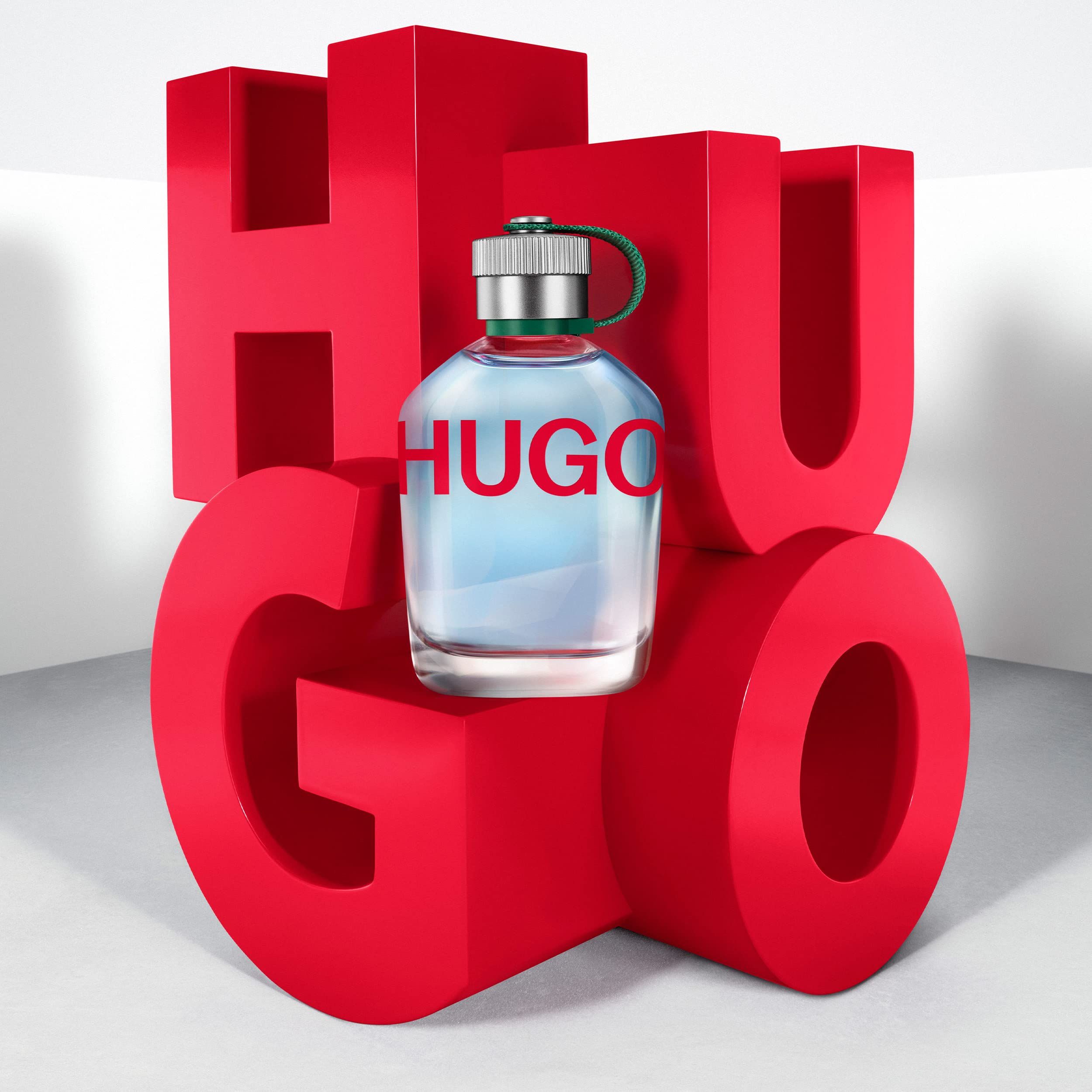 Flacone di Hugo Eau de Toilette e deodorante spray.