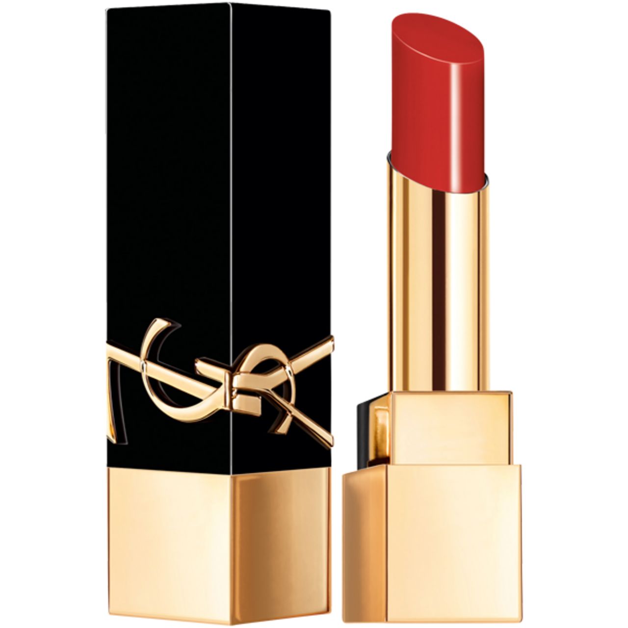 Rossetto rosso. Astuccio nero e oro con logo. Aperto, stick visibile.