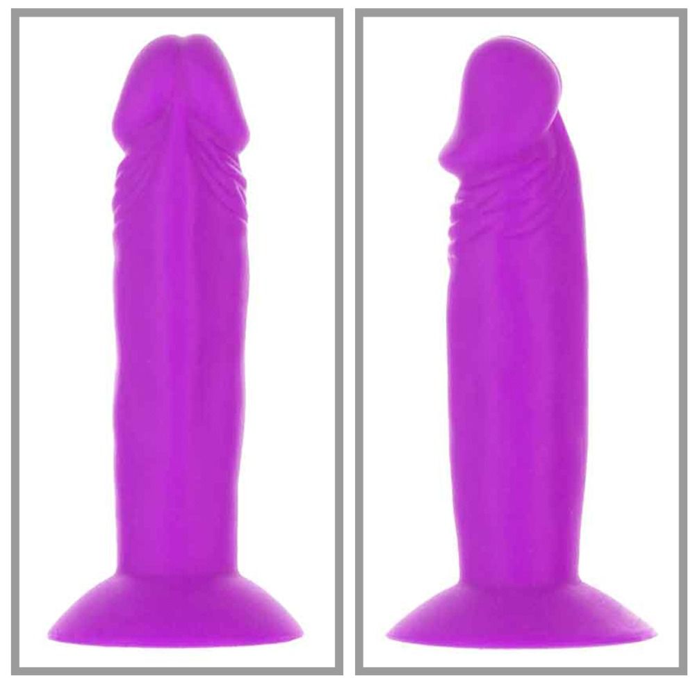 Mini dildo viola con ventosa, in due viste: frontale e laterale. Il dildo ha una superficie scanalata.