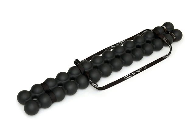 SISSEL Spinefitter nero. Composto da elementi rotondi collegati da fasce. Scritta: SPINEFITTER.
