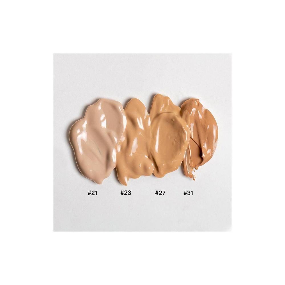 Quattro campioni di BB Cream: #21, #23, #27, #31. Su sfondo bianco. Confronto tonalità per la pelle.