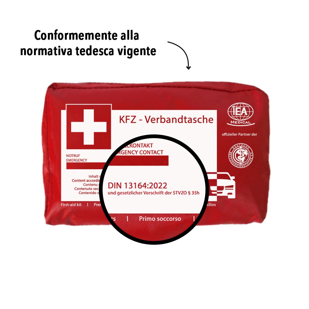 Dettaglio della borsa di pronto soccorso. Testo: DIN 13164:2022. IEA Medical.