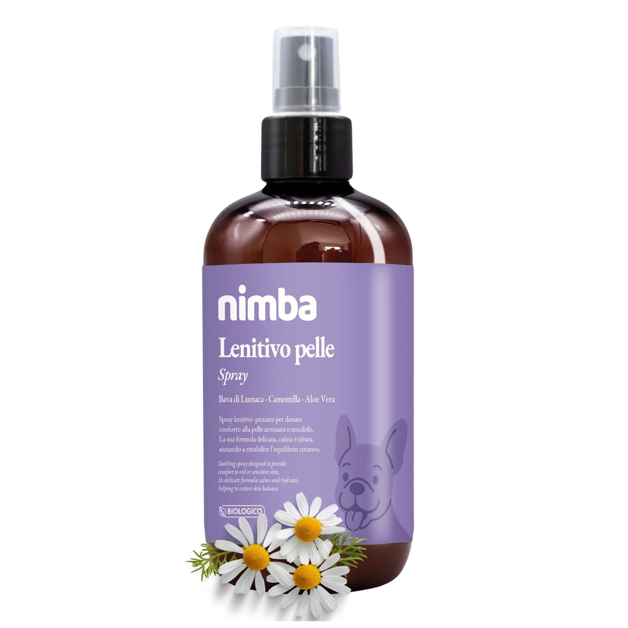 Flacone spray marrone con etichetta viola. Scritta Nimba Spray Lenitivo pelle. Fiori di camomilla e illustrazione di cane.