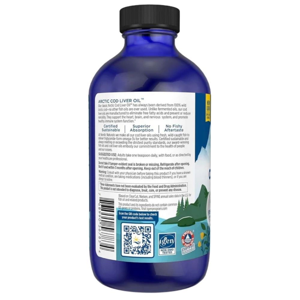 Retro di una bottiglia blu di olio di fegato di merluzzo. Mostra certificazioni e istruzioni per l'uso.