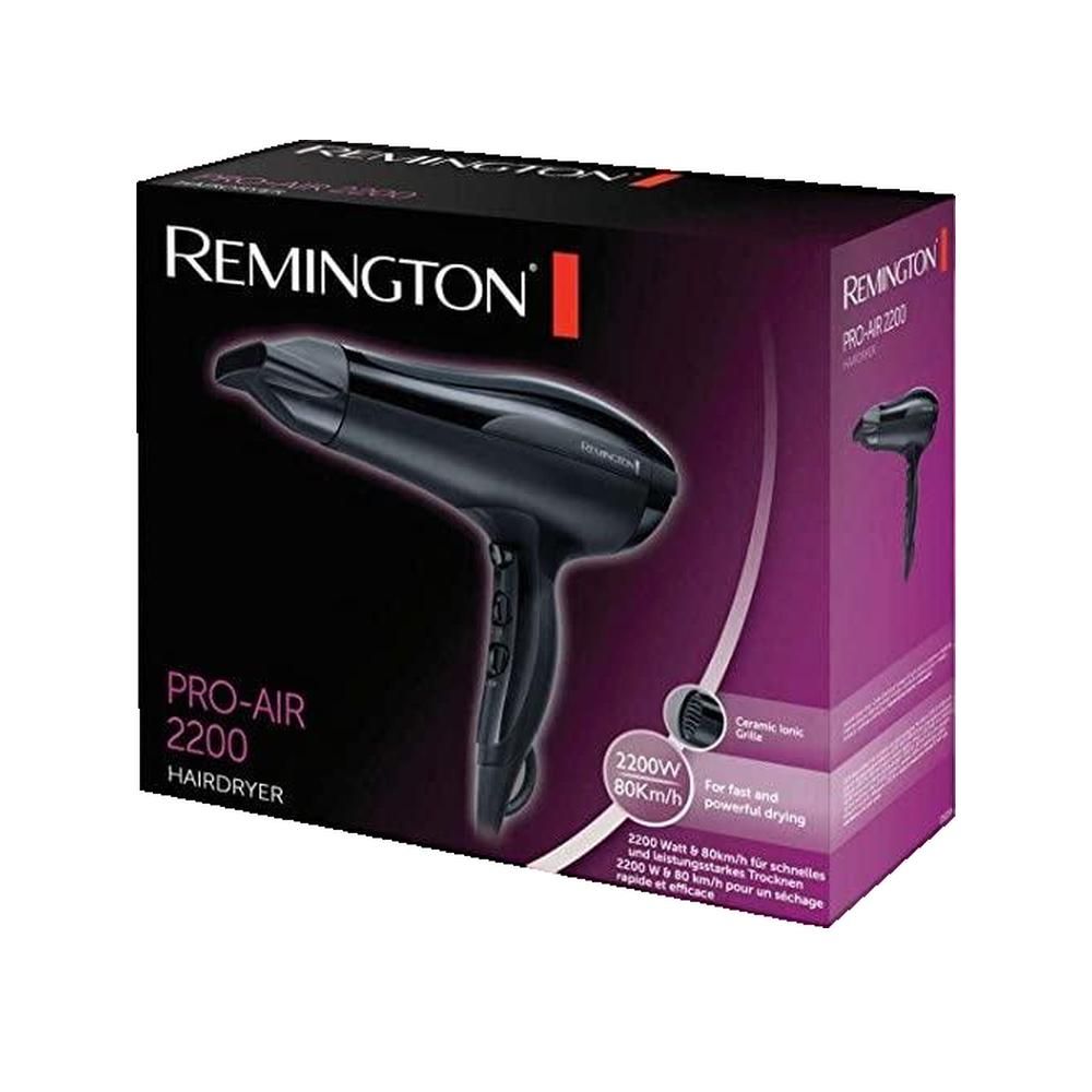 Asciugacapelli nero nella confezione. Marchio Remington. Scritta: PRO-AIR 2200, 2200W, 80km/h. Confezione con immagine e testo del prodotto.