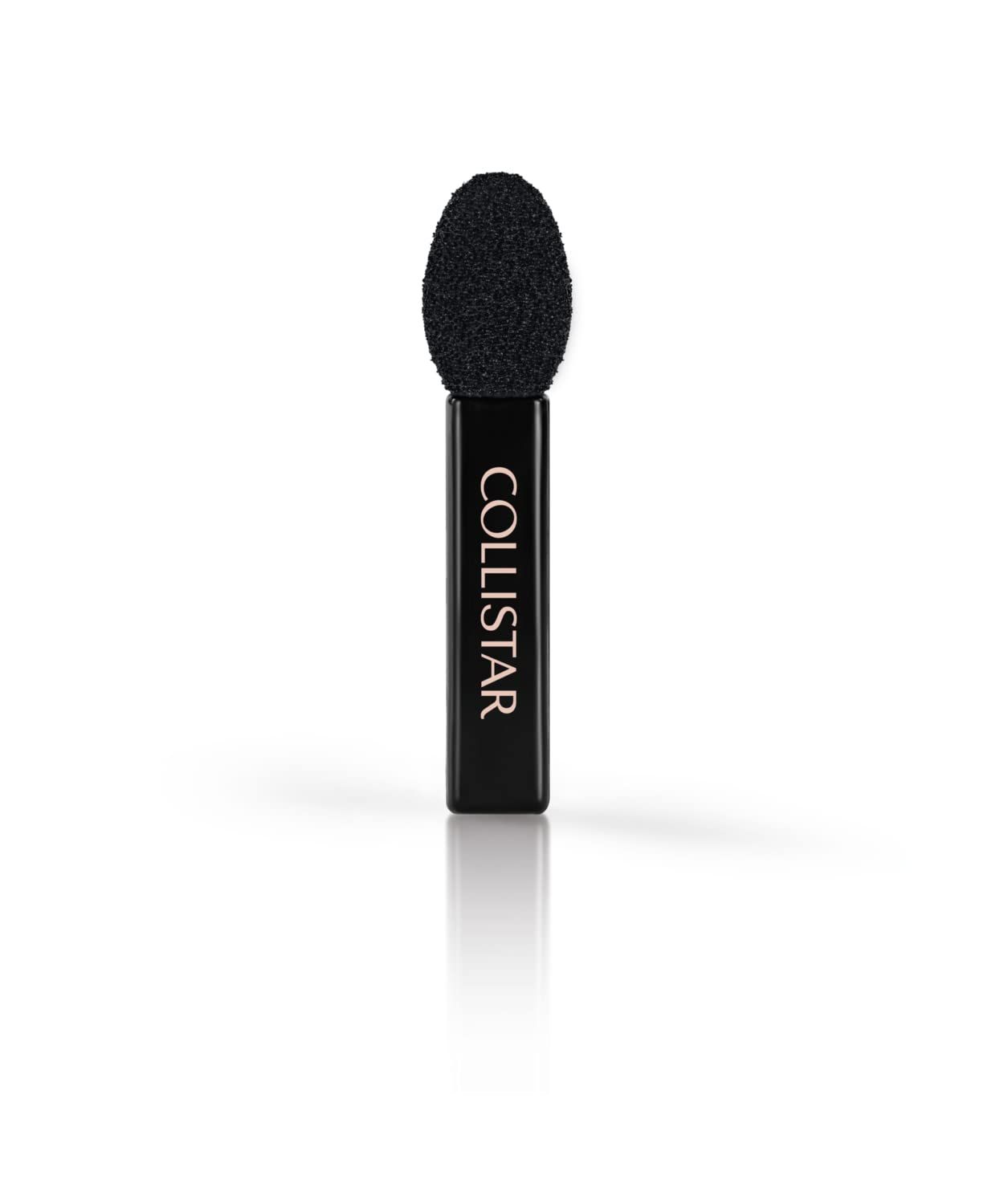 Applicatore nero con spugna nera. L'impugnatura reca la scritta COLLISTAR.