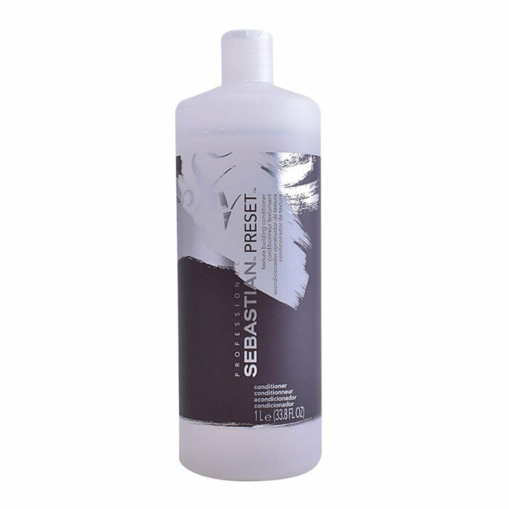 Flacone di balsamo Sebastian Preset. Contenitore bianco con etichetta nera. Testo: Sebastian Preset, Conditioner, 1L.