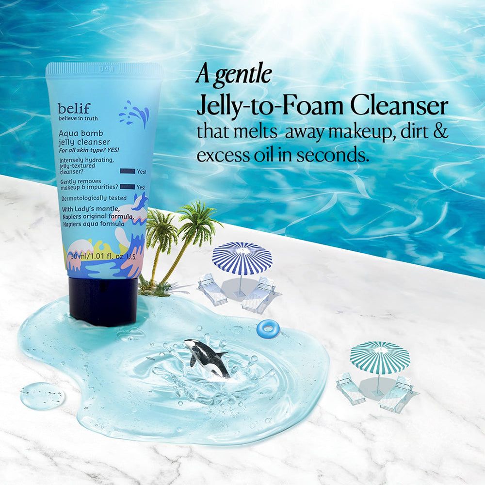 Tubo Belif Aqua Bomb Jelly Cleanser vicino a una piscina con lettini e ombrelloni.