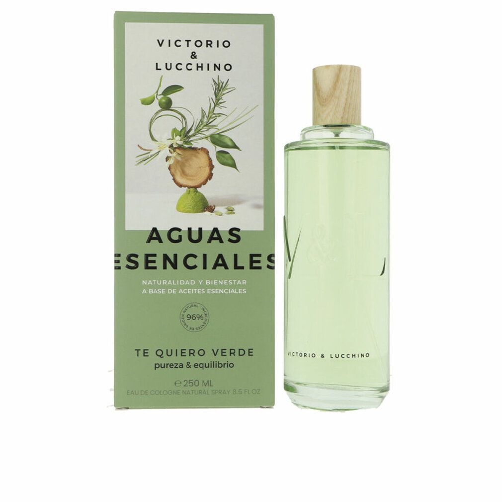 Flacone e scatola verdi. Scritta: Victorio & Lucchino, Aguas Esenciales, Te Quiero Verde. Ingredienti naturali al 96%.