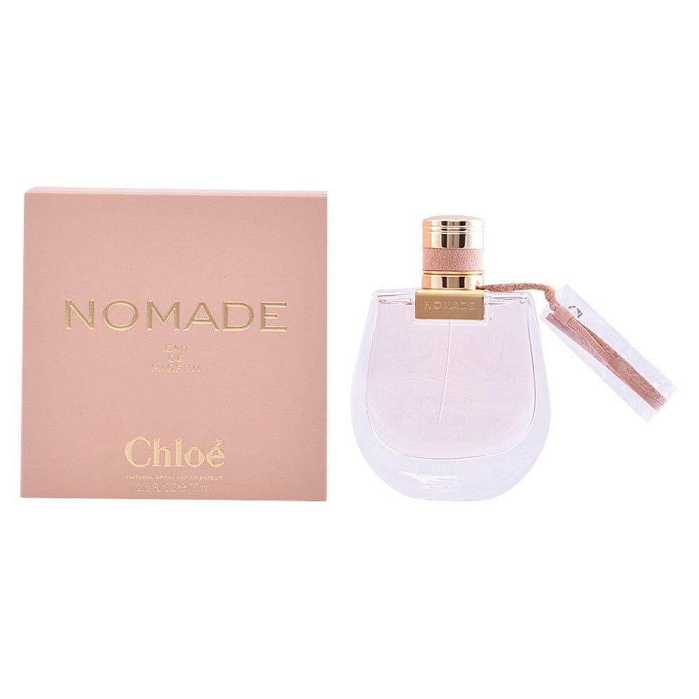 Flacone di profumo e confezione. Flacone con tappo dorato ed etichetta. Confezione con scritta NOMADE e Chloé.