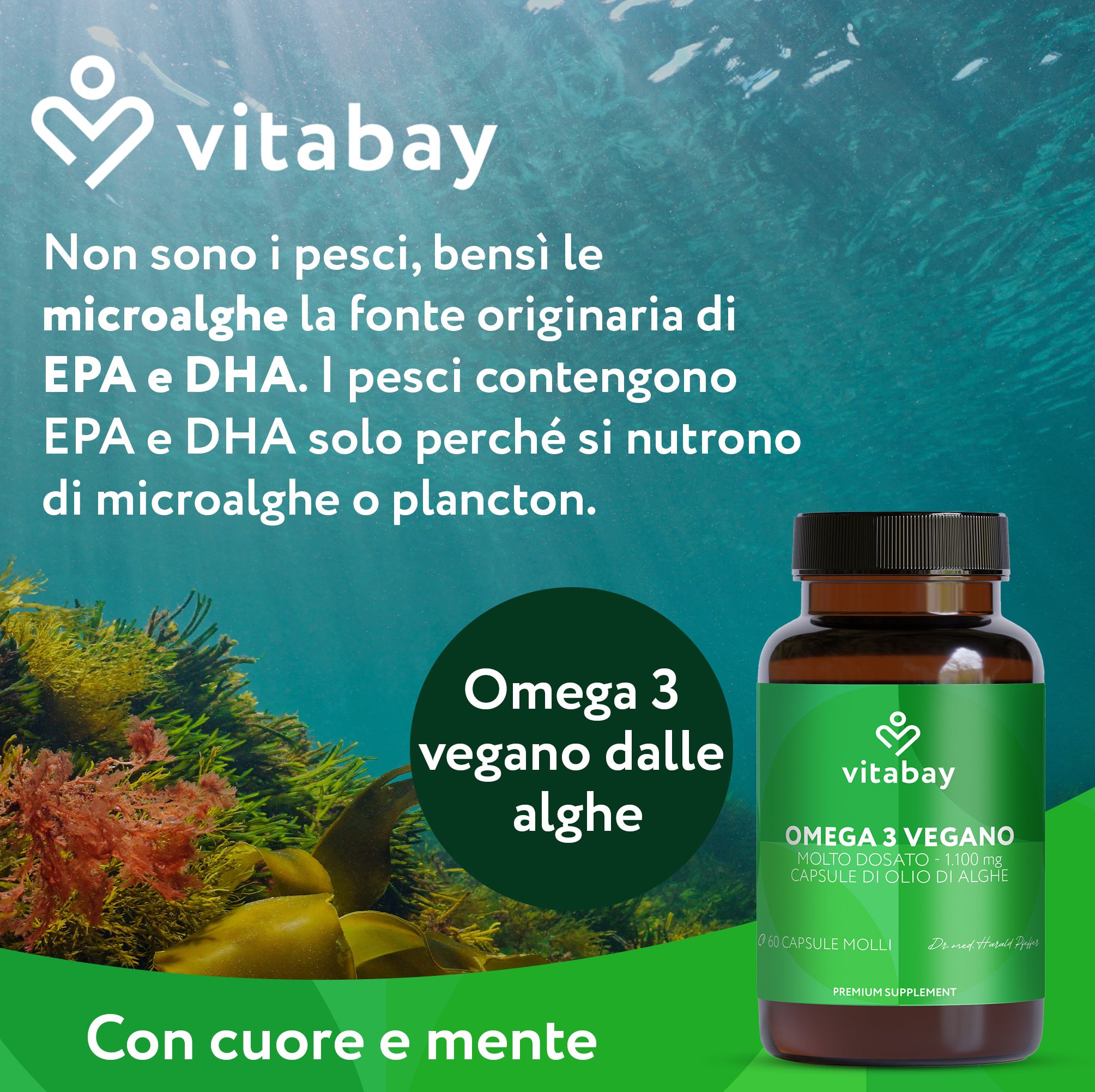Flacone Omega 3 Vegan su sfondo sottomarino. Testo: Omega 3 vegano dalle alghe. Logo Vitabay.