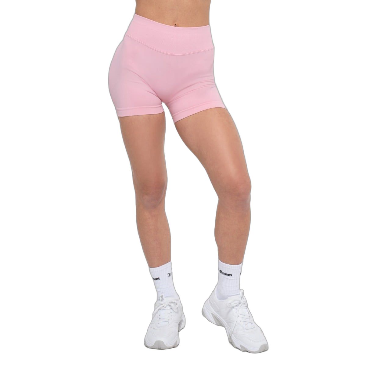 Pantaloncini da donna rosa baby, vista frontale. Vita alta, taglio aderente.