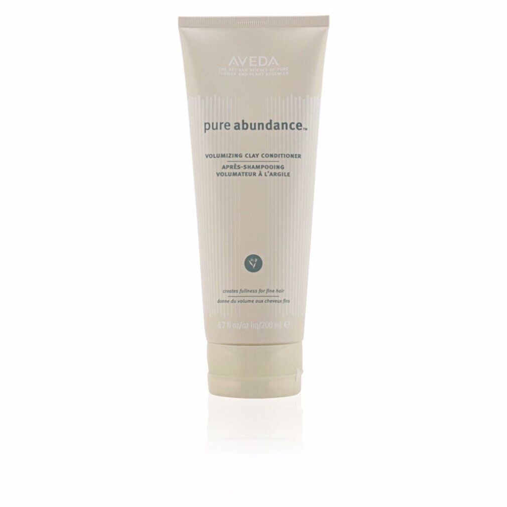 Tubo beige con testo e nome del prodotto. Marchio Aveda. Volumizing Clay Conditioner.