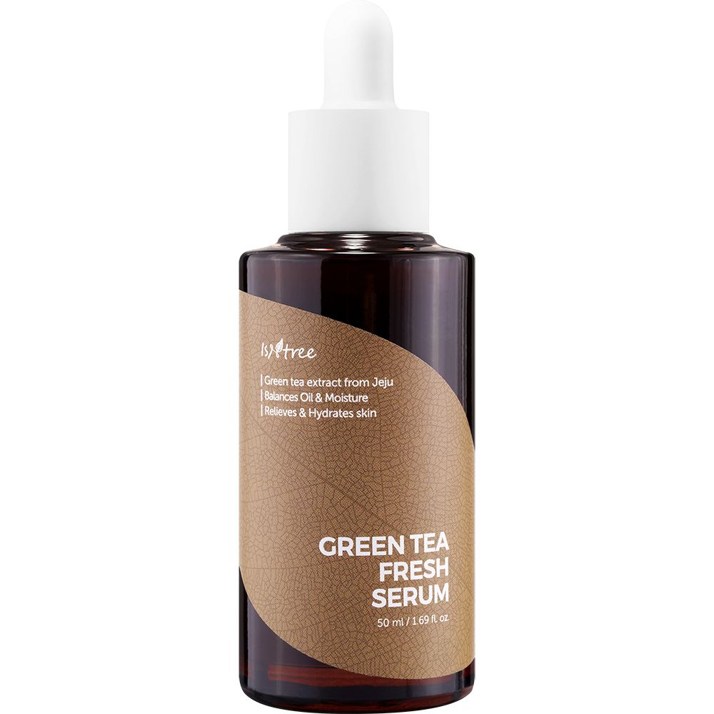 Flacone di vetro marrone con tappo bianco e pipetta. Etichetta con nome del prodotto e testo. ISNTREE Green Tea Fresh Serum.