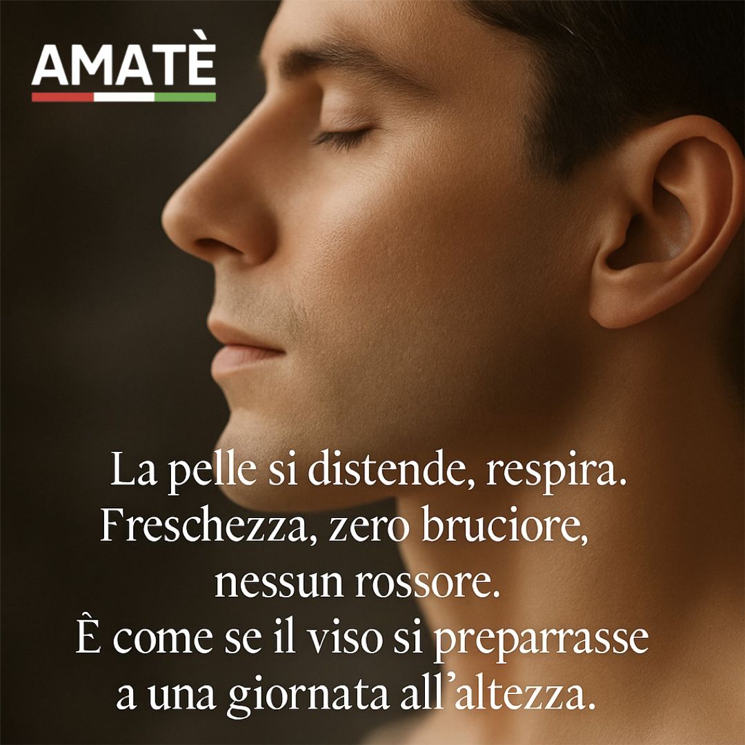 Profilo di un uomo con gli occhi chiusi. Testo: La pelle si distende, respira. Freschezza, zero bruciore, nessun rossore. È come se il viso si preparasse a una giornata all'altezza.