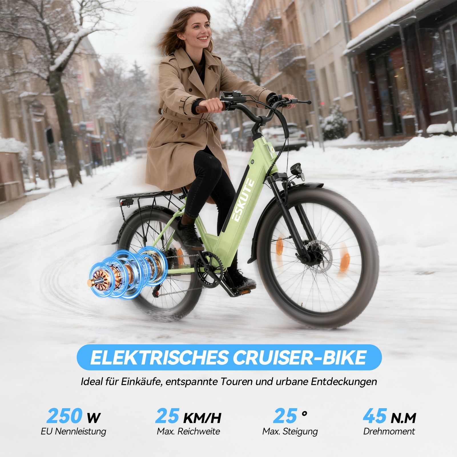 Donna in sella a una e-bike cruiser verde chiaro. Sfondo: strada innevata. Testo: potenza 250W, autonomia 25 km/h, pendenza 25°, coppia 45 N.M.