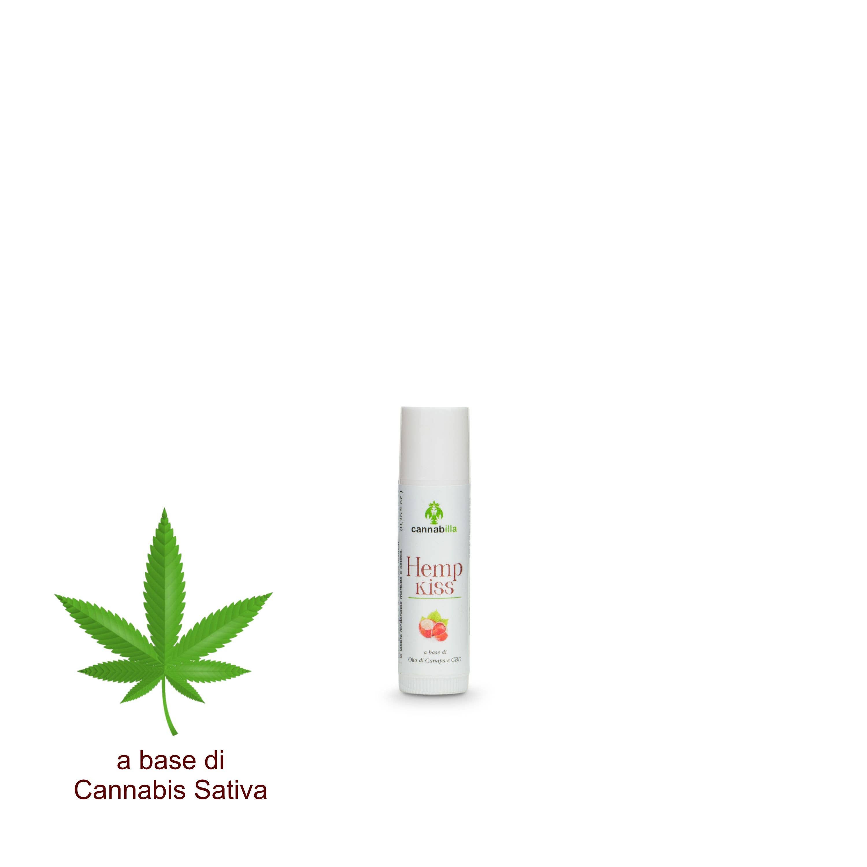 Stick di balsamo labbra bianco con stampa. Scritta: Hemp Kiss, logo Cannabilla, illustrazioni di arance e foglie. Illustrazione di foglia di cannabis.