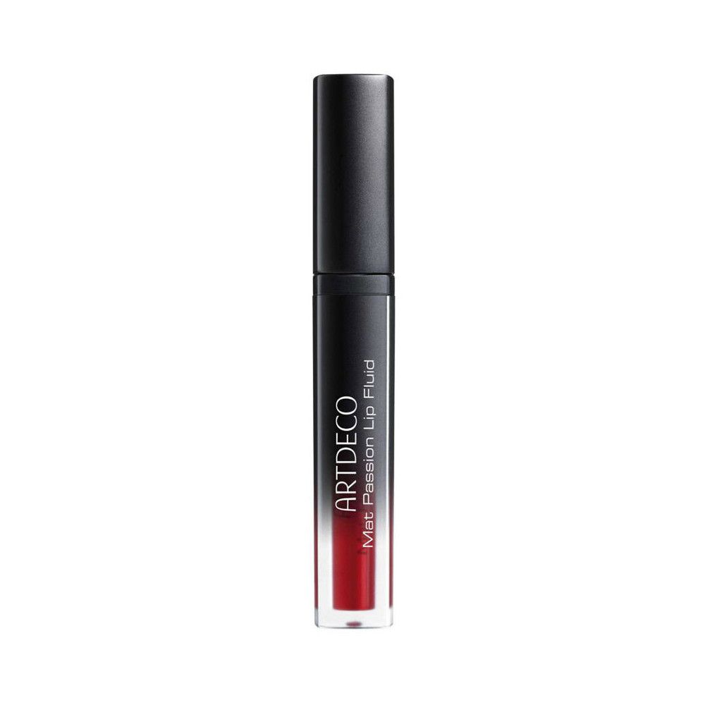 Artdeco Mat Passion Lip Fluid. Tappo nero, tubo trasparente con contenuto rosso. Nome del prodotto e marchio visibili.