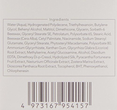 Sfondo bianco con testo. Contiene ingredienti e codice a barre. Testo in inglese.