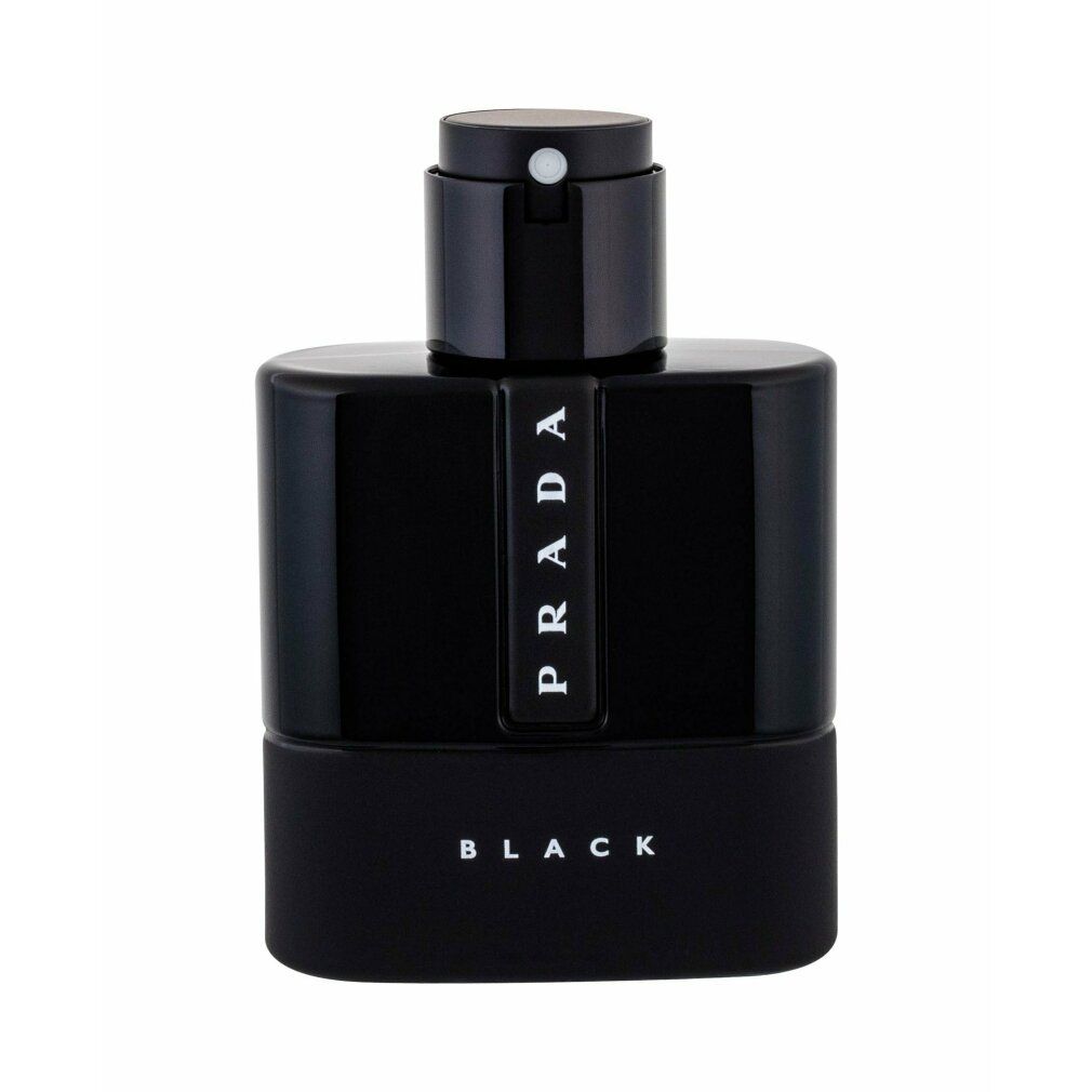 Flacone nero. Prada Luna Rossa Black. Forma rettangolare. Scritte bianche: Prada, Black. Vaporizzatore.