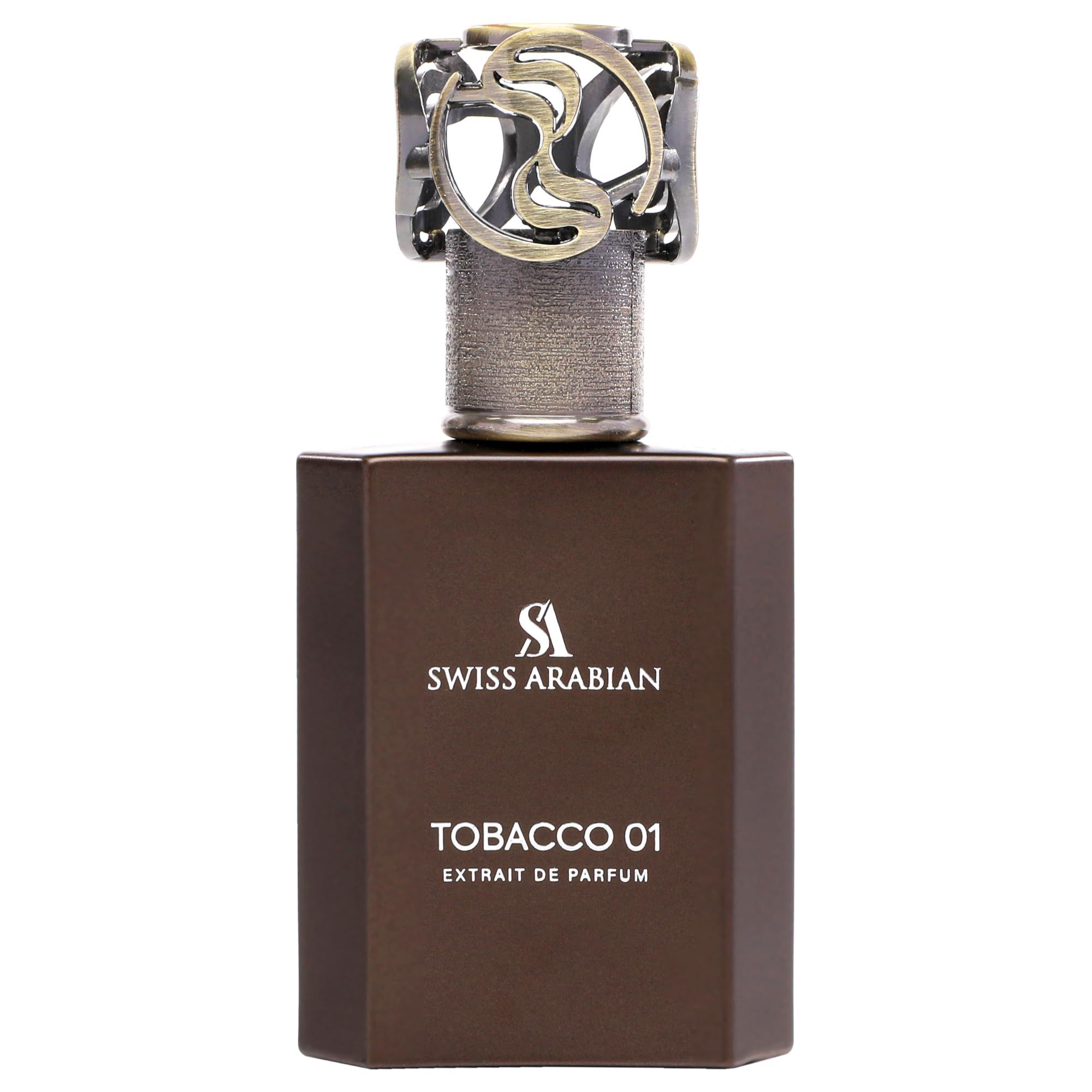 Flacone di profumo marrone. Scritta: Swiss Arabian, Tobacco 01, Extrait de Parfum. Flacone con tappo argentato.