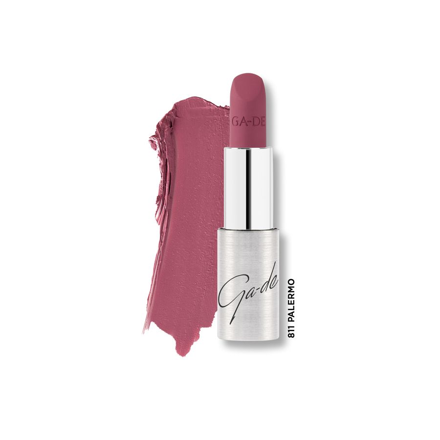 Rossetto opaco morbido Ga-De Selfie, colore 811 Palermo, con campione di colore.