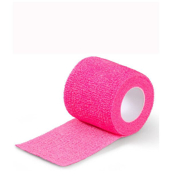 Benda di fissaggio elastica rosa arrotolata. Anima bianca, estremità srotolata.