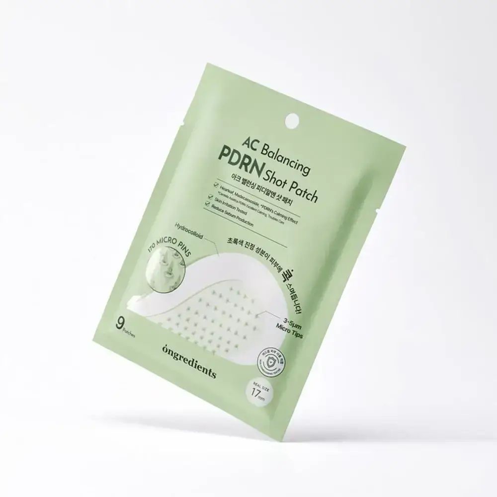 Confezione verde con 9 cerotti. Scritta: AC Balancing PDRN Shot Patch, òngredients, 17, 170 micro-punte.