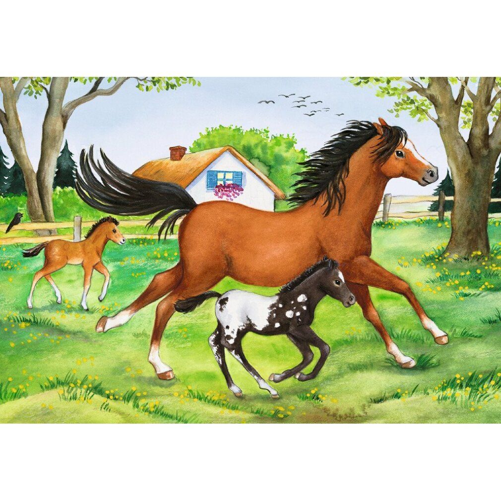 Puzzle con motivo cavalli. Cavallo marrone corre con due puledri su un prato verde. Casa sullo sfondo.