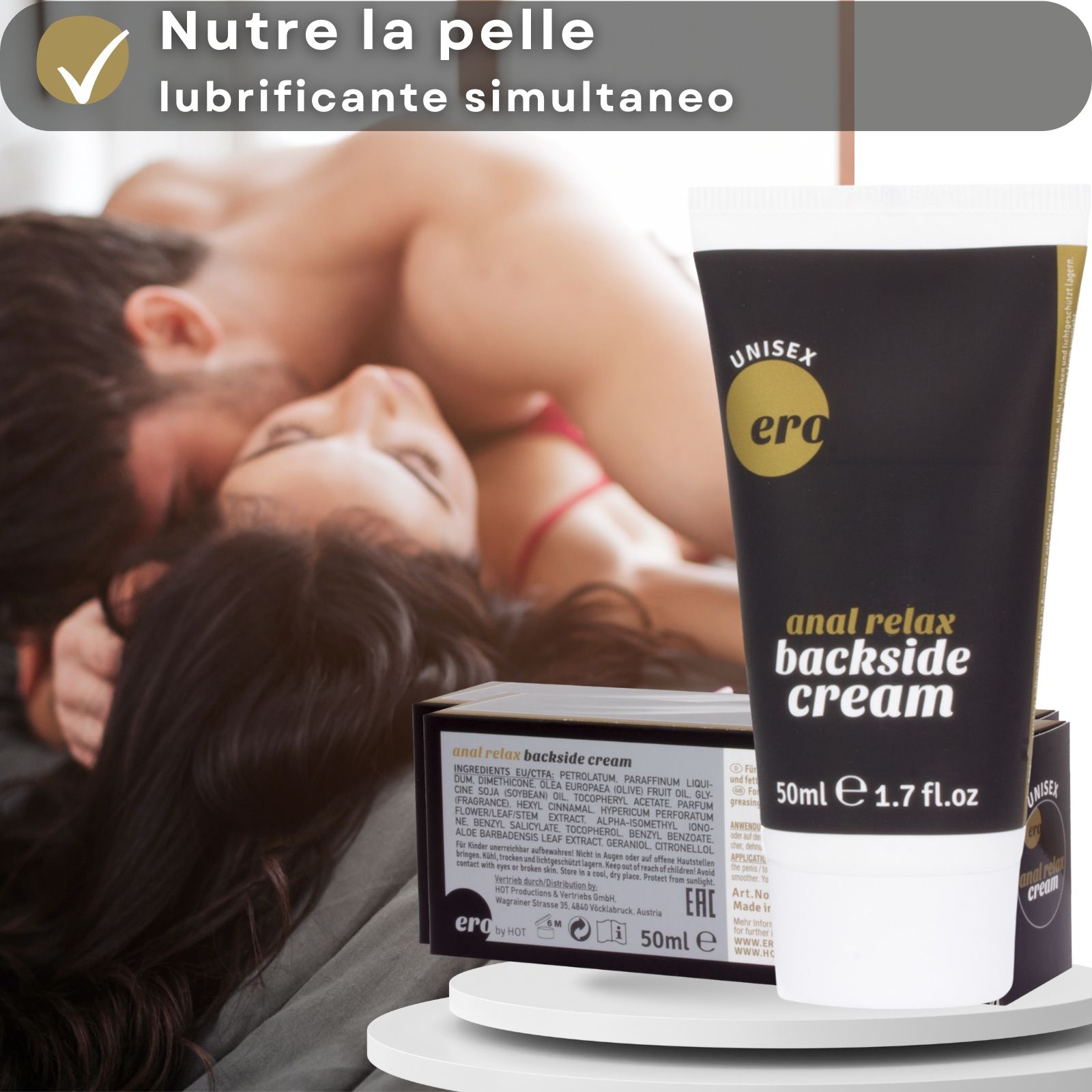 Tubo di crema e scatola. Scritto: "Ero", "anal relax backside cream". Tubo nero, testo dorato. Coppia sullo sfondo.