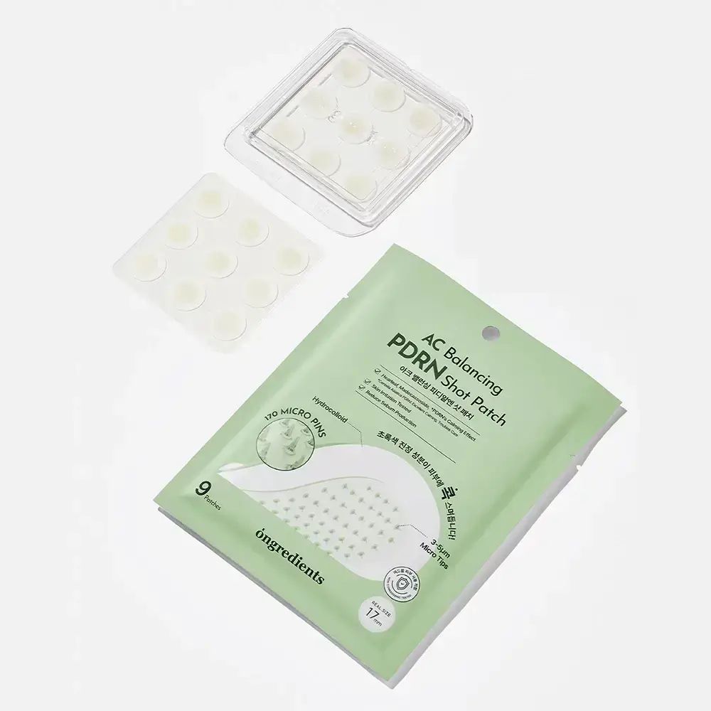 Confezione da 9 cerotti, supporto trasparente, cerotti singoli. Scritta: AC Balancing PDRN Shot Patch, òngredients.