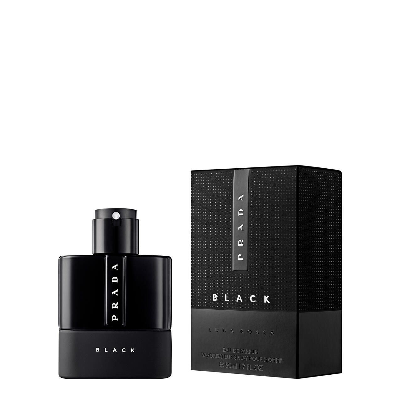 Flacone e confezione neri. Prada Black Eau de Parfum. Forma rettangolare, tappo nero. Logo Prada verticale.