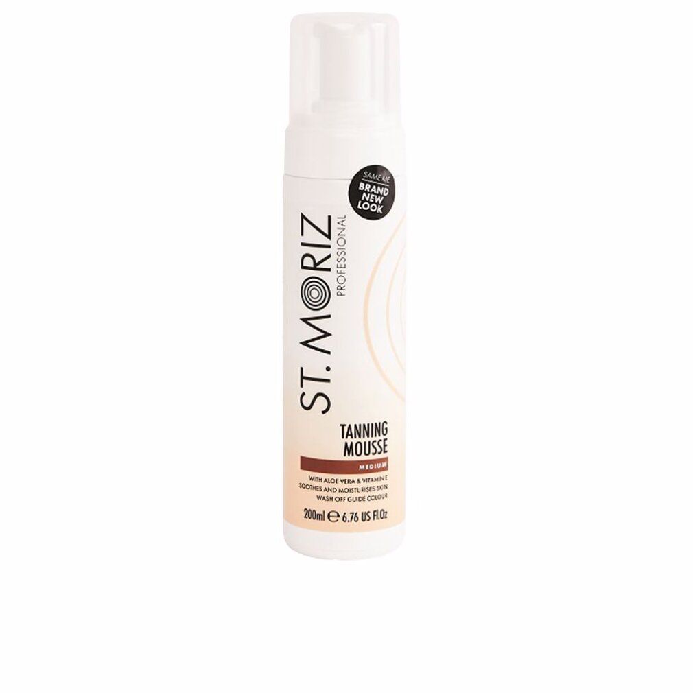 Flacone bianco con erogatore. Scritta: St. Moriz Professional, Tanning Mousse, Medium. Con Aloe Vera & Vitamina E. 200ml.