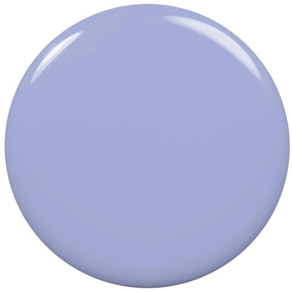 Macchia di smalto per unghie azzurro chiaro. Forma rotonda e lucida. Nessun imballaggio visibile.