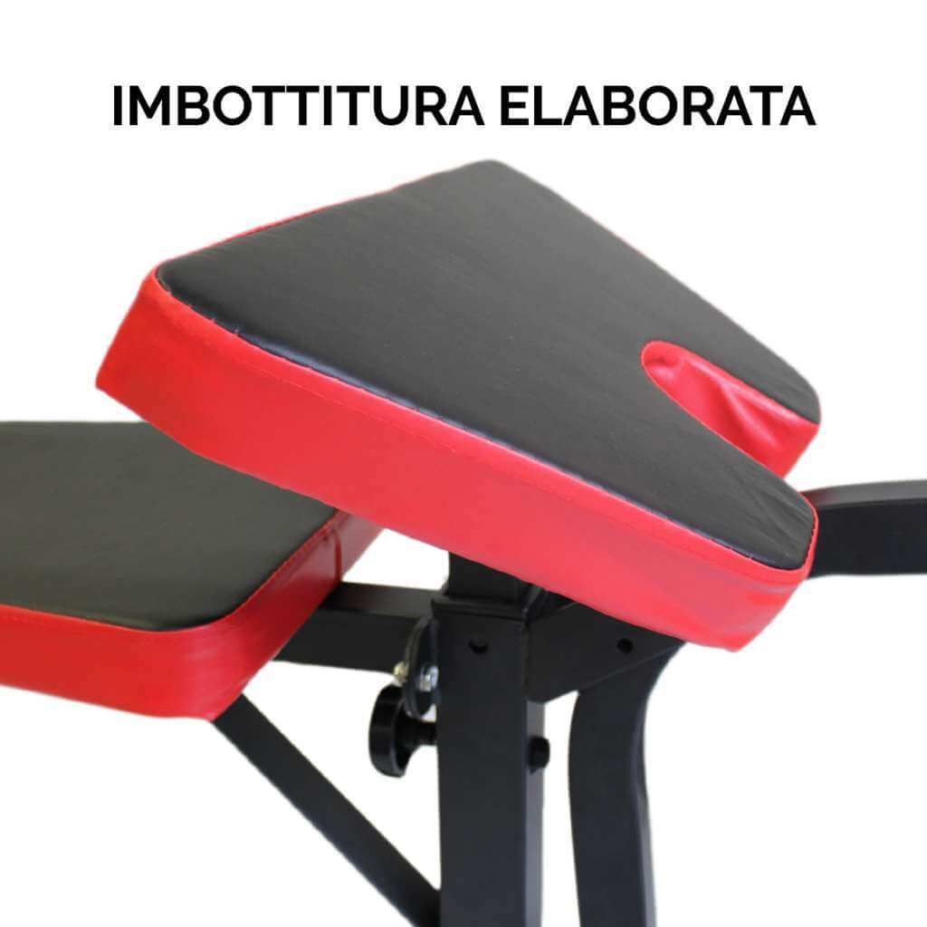 Dettaglio dell'imbottitura del bracciolo. Imbottitura rossa e nera con incavo.